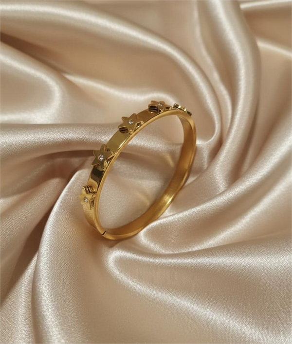 Star Layer Charm Bracelet